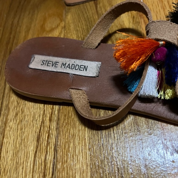 Steve Madden Colorful Sandals - Picture 5 of 5